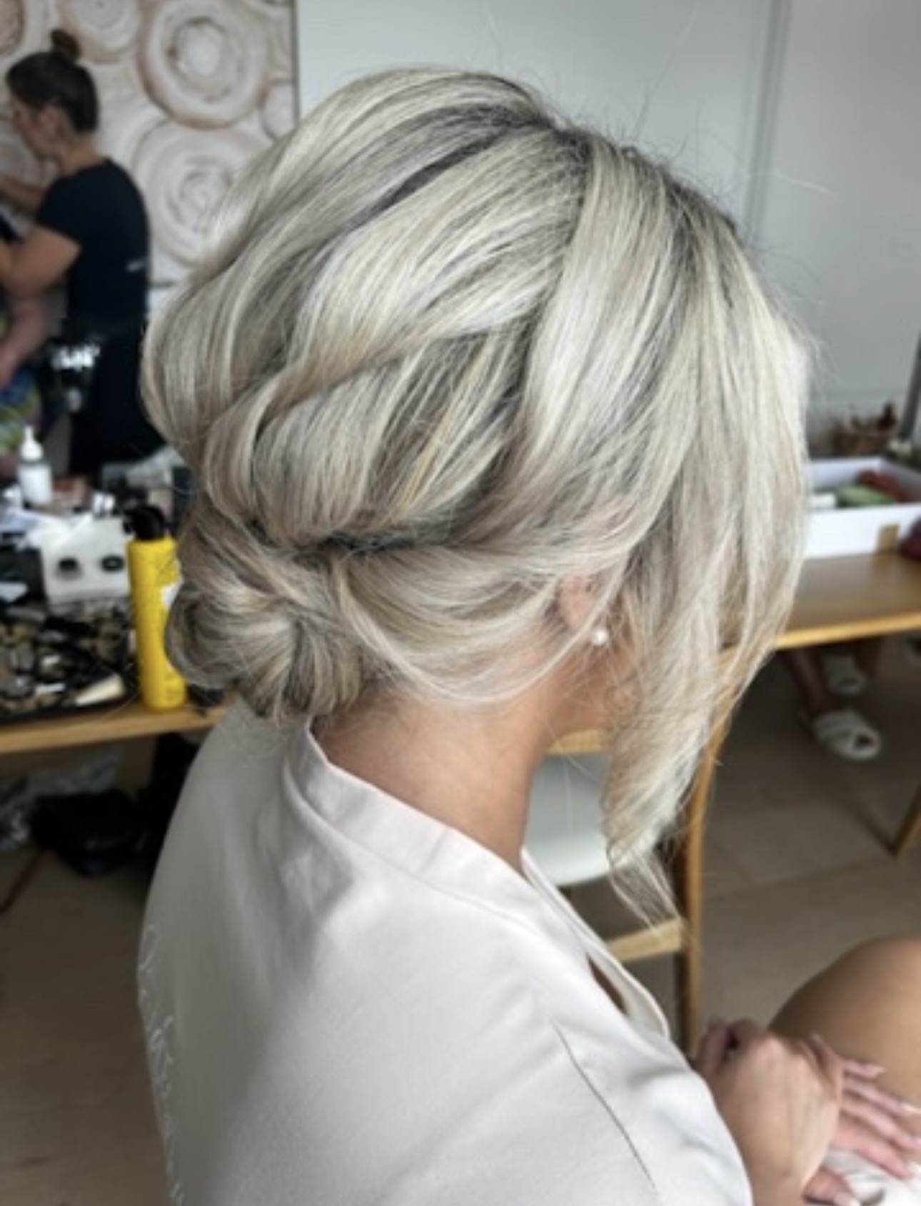 Textured low bun Hairstylye by Tania de Ross 2